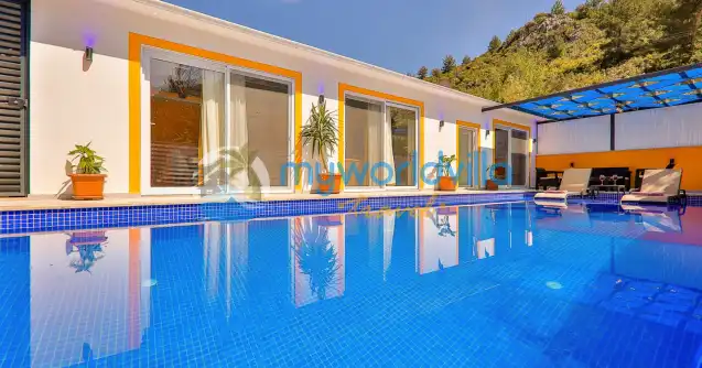 Villa Hardal, romantik bir tatil ya da balayı için özel olarak hazırlanmış Jakuzili tatil Doğa içinde, huzurlu Kiralık tatil villamızdır.