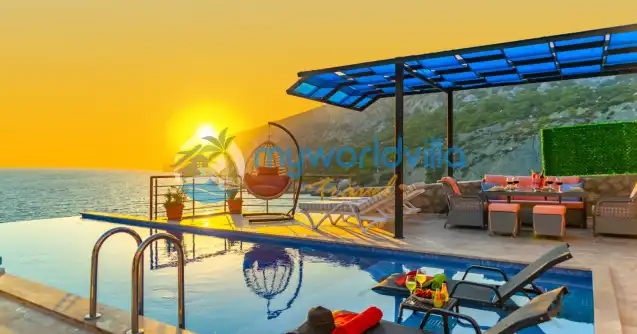 Antalya Kaş Kalkan Patara mevkiinde konumlanan Villa Patara Adonis 3,. iki yatak odalı iki kişilik muhafazakar Bir Villadır. Balayı çiftlerimiz için oldukça ideal bir seçim olmaktadır. Göz kamaştıran doğa ve deniz manzarasına sahiptir. Bahçenizde günbatımını deniz manzarası eşliğinde izleyebilir, eşsiz bir tatil fırsatı yakalayabilirsiniz.