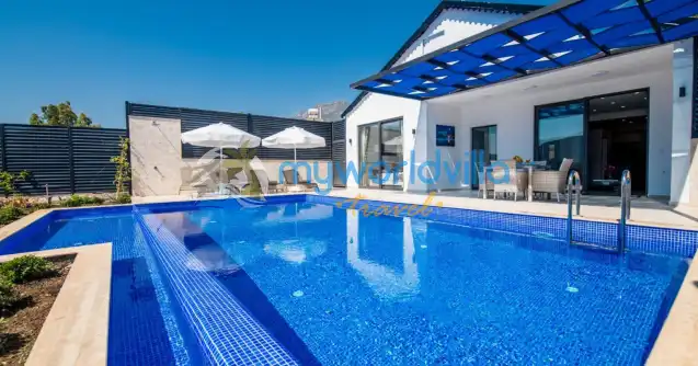 Kalkan Ulugöl mevkiinde yer alan, yaz aylarının vazgeçilmezi olmaya aday muhafazakâr,villamızdır.